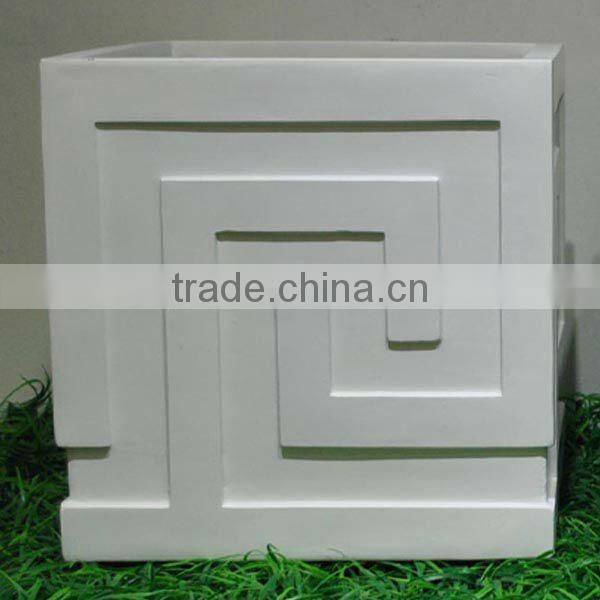 Handmake Square Polyresin Indoor Flower Urn
