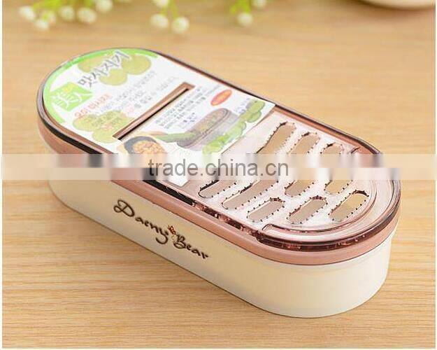 CY126 Mini Sharpener Shaped Beauty Mask Cucumber Slicer