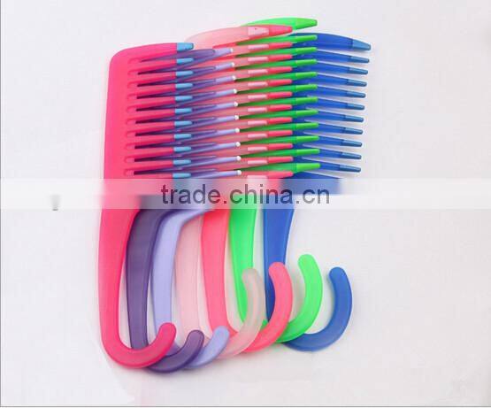 Plastic Combs in different colours