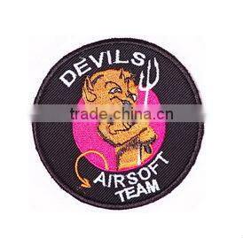 2016 china high quality personalized 3d embroidery patch for dress