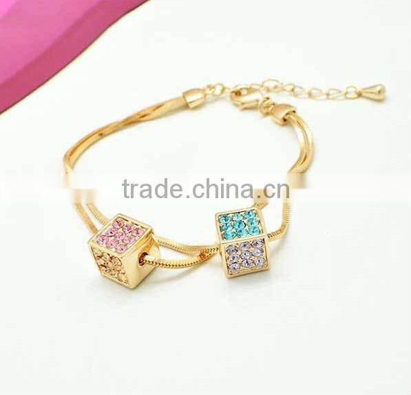 The new temperament square with colorful bracelet gold bracelet