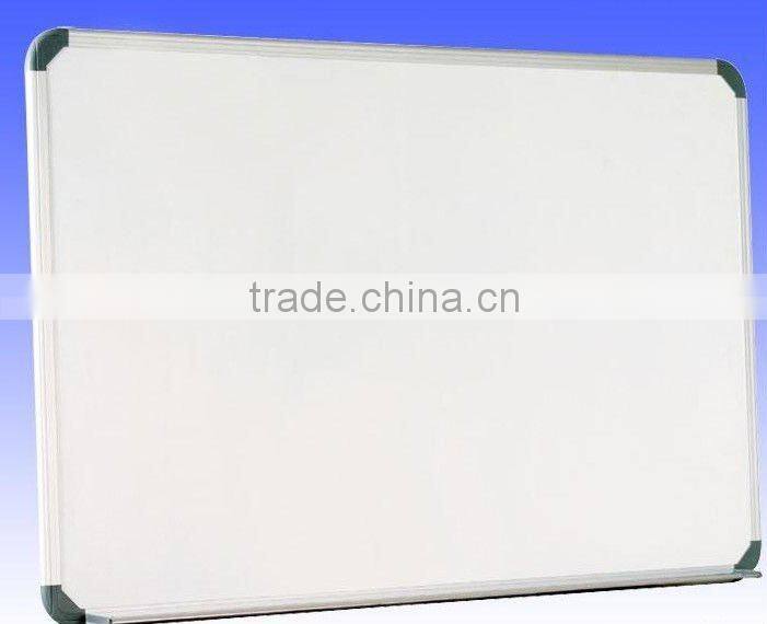 Magnetic Whiteboard With Plastic Frame