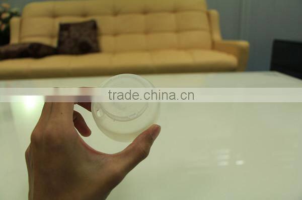 Portable spray aroma diffuser