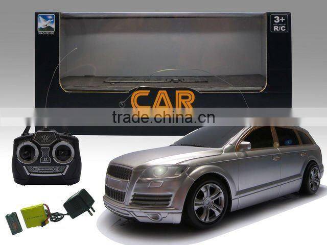 1:16 4CH R/C CAR WITH LIGHT BATTERY INCLUDED