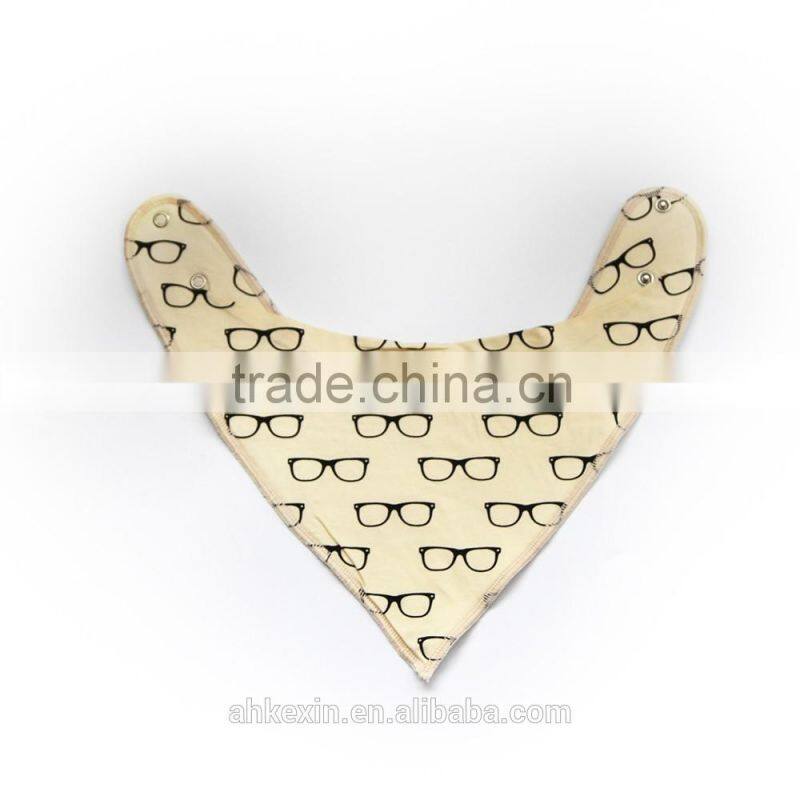 Cotton fabric triangle pretty baby bibs with snaps