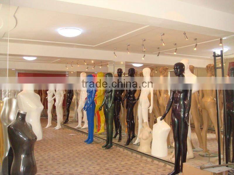 Abstract female mannequin