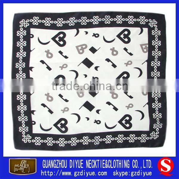 Heart pattern printed made square ladies scarves twill silk