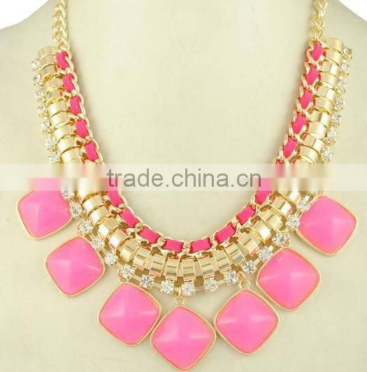 Beautiful green Coral and Mint Statement Necklace on Chunky Gold Chain