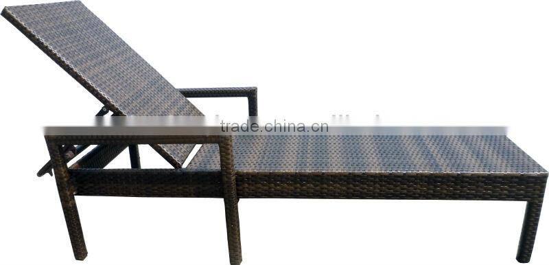Leisure outdoor poolside wicker chaise lounge (7016)