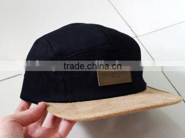 Leather strap suede brim leahter front panel and red melton 5 panel cap