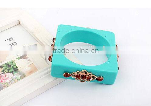 Exaggerated fashion square bangle bracelet.alloy