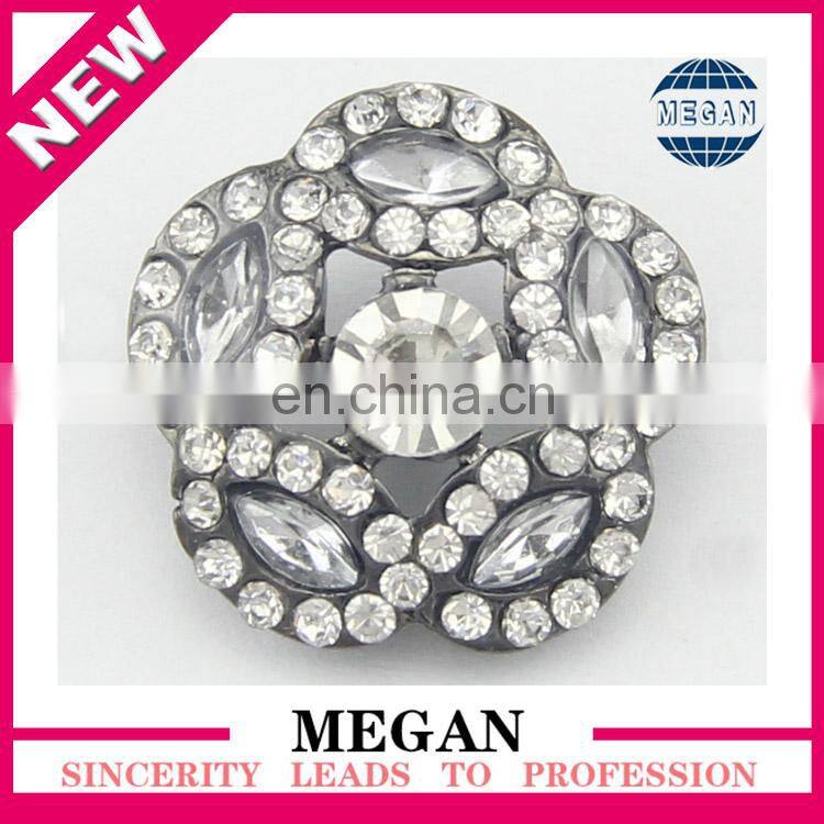 2017 custom metal crystal rhinestone metal garment buttons
