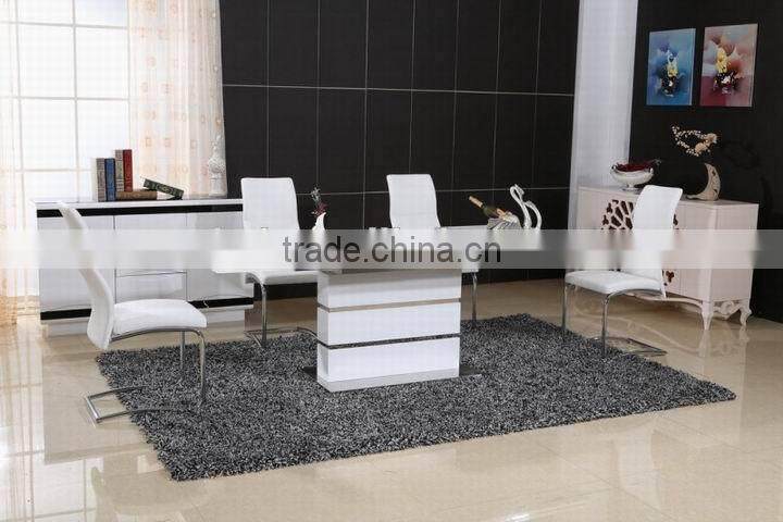 Hot dining table