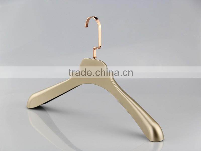 hot sale electronic plated hanger with rose gold hook for lady