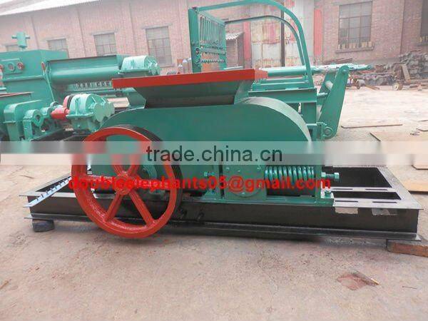 Non-vacuum clay brick extruder