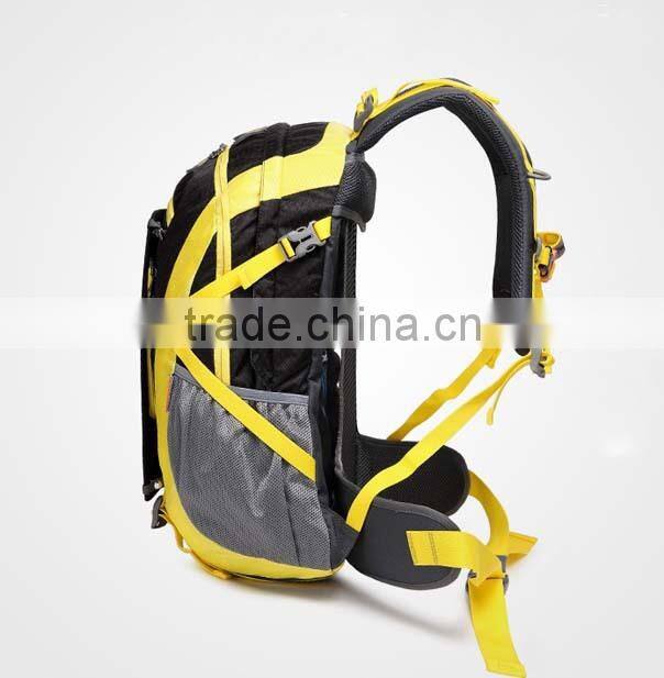 Eco-friend qualified oxford hiking solar backpack with power supplier