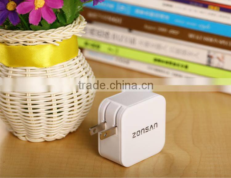 CE,ROHS,FCC Approved dual usb charger cell phone , ODM/OEM quick deliver power sockets with smart IC