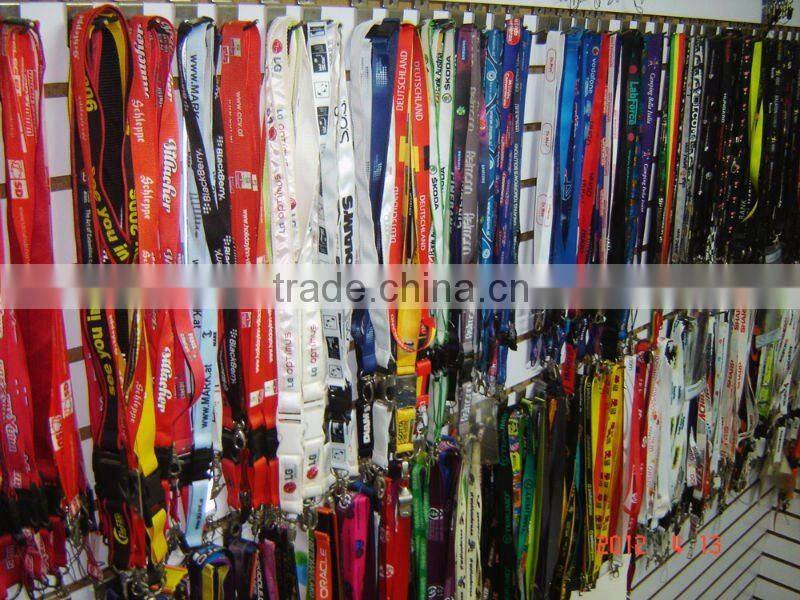 Extra thick dog lead with two lanyers stitched together