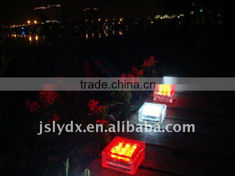 Hot !!! LED solar ice glass brick light(15*15*5cm)
