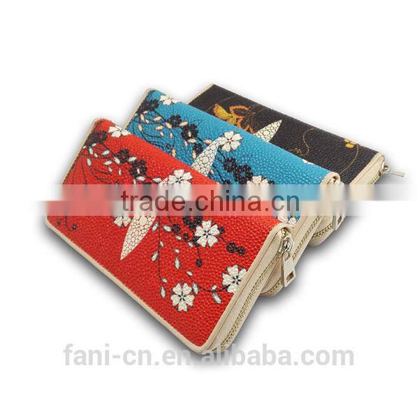Beautiful flower embossing and luxury style hot promotion item fancy wallets for ladies