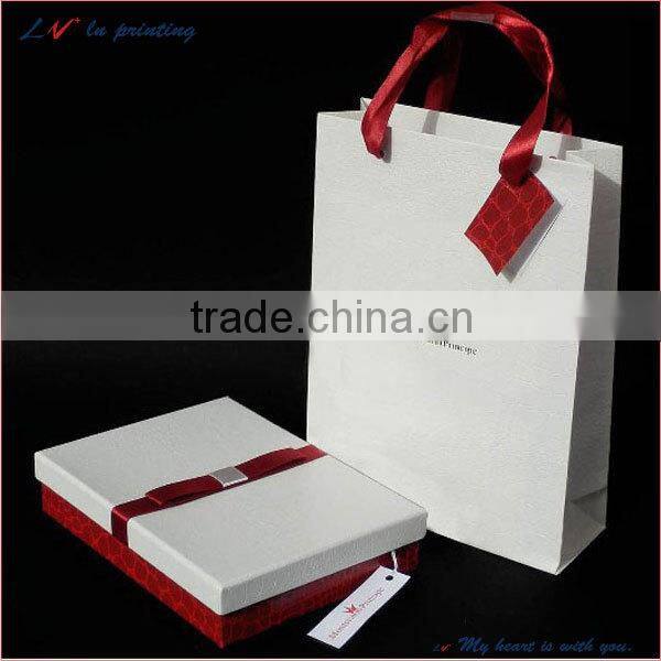 high quality recyclable gift paper box for packing with decoration