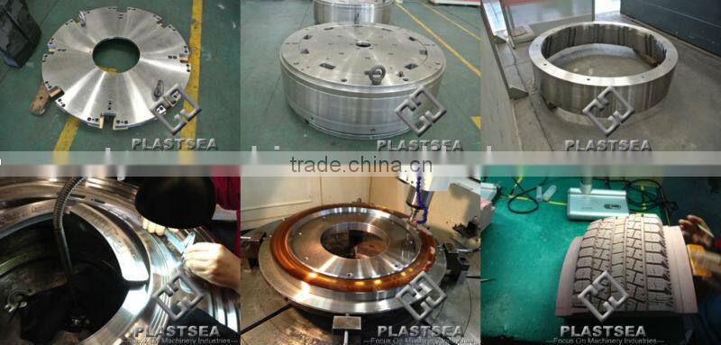Segmented Tire Molding Machine