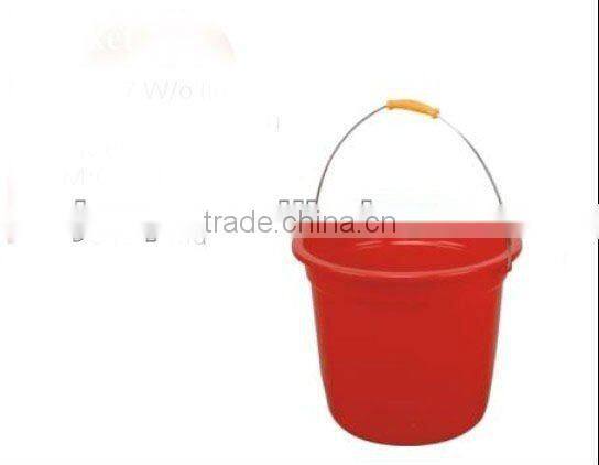 plastic water bucket with lid