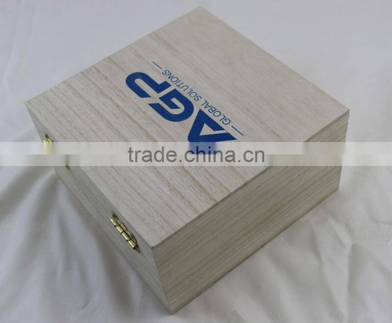 Eco-friendly wooden pine essential oil box with dividers