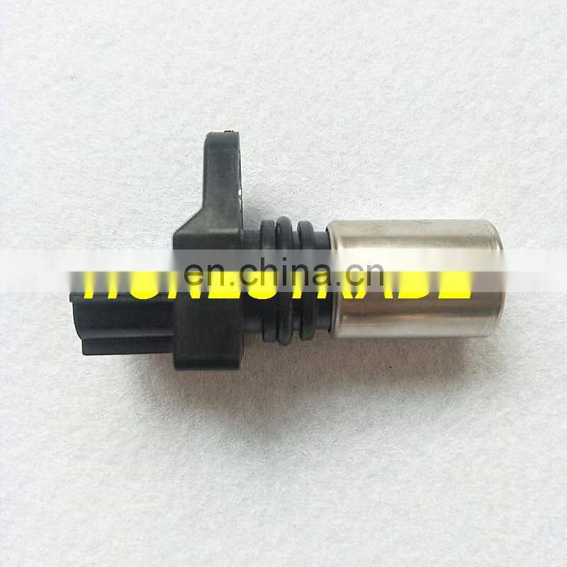original and new crankshaft position sensor truck HOWO R61540090008 029600-0570