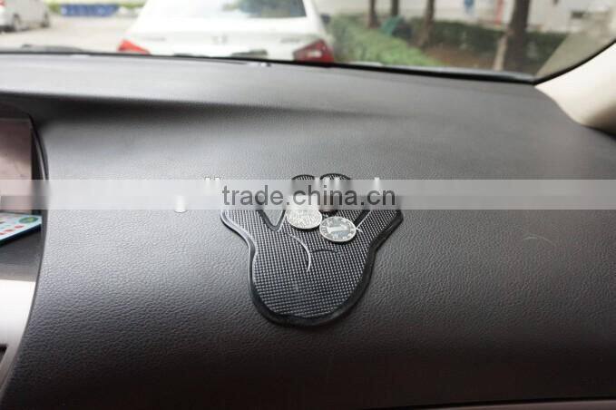 Palm shape black Mobile phone anti-slip car pad
