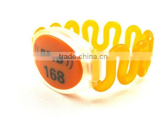Waterproof rfid silicone bracelet china supplier