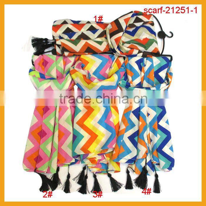 2014 wholesale fashionable square chiffon scarf