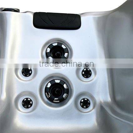 Outdoor whirlpool spa A200 with one neck collar