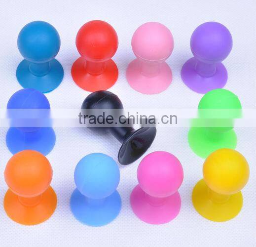 2013 hot selling lovely square head silicone phone holder for gifts