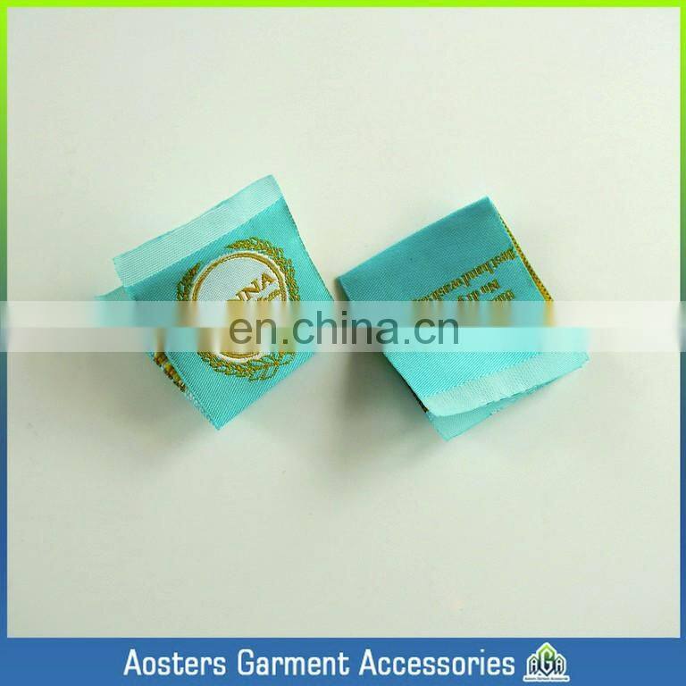 customized size center fold name tags for clothing