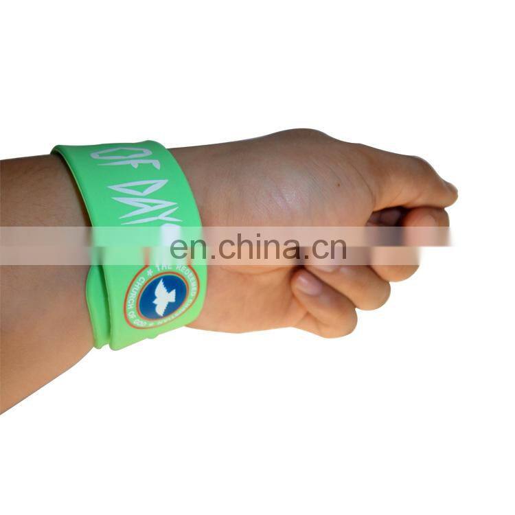 shenzhen high quality plain logo customised cute silicone wristband