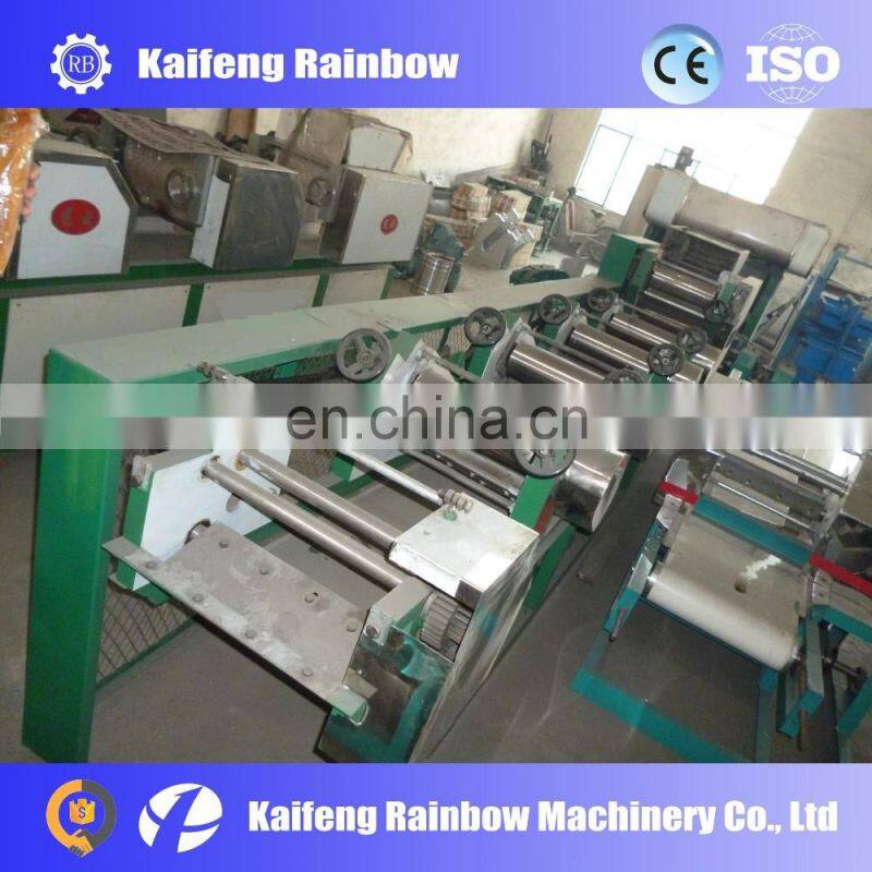 High capacity automatic pasta pressing machine with dough rolling