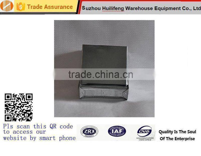 well-sized metal hay manger for rabbit