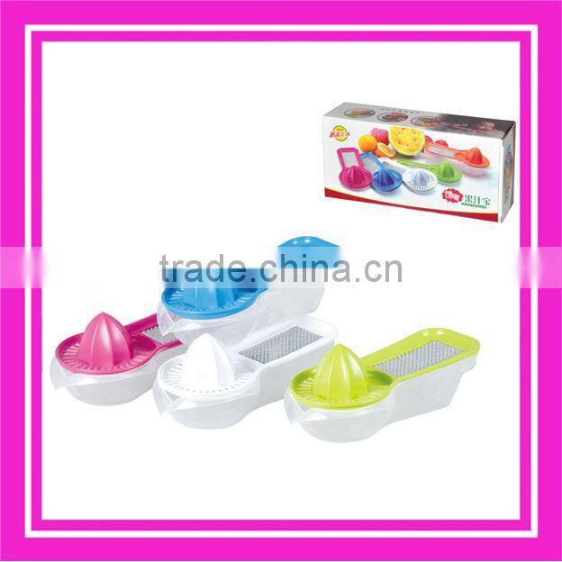 plastic apple cutter and grater apple grater
