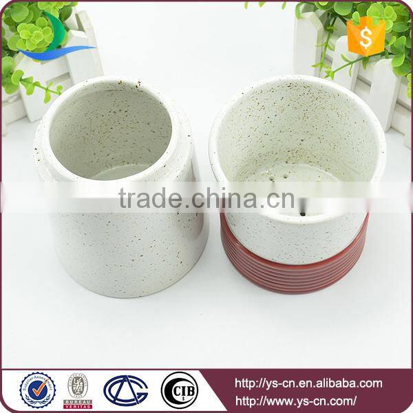 YSv0126-02 white and red ceramic vase wholesale
