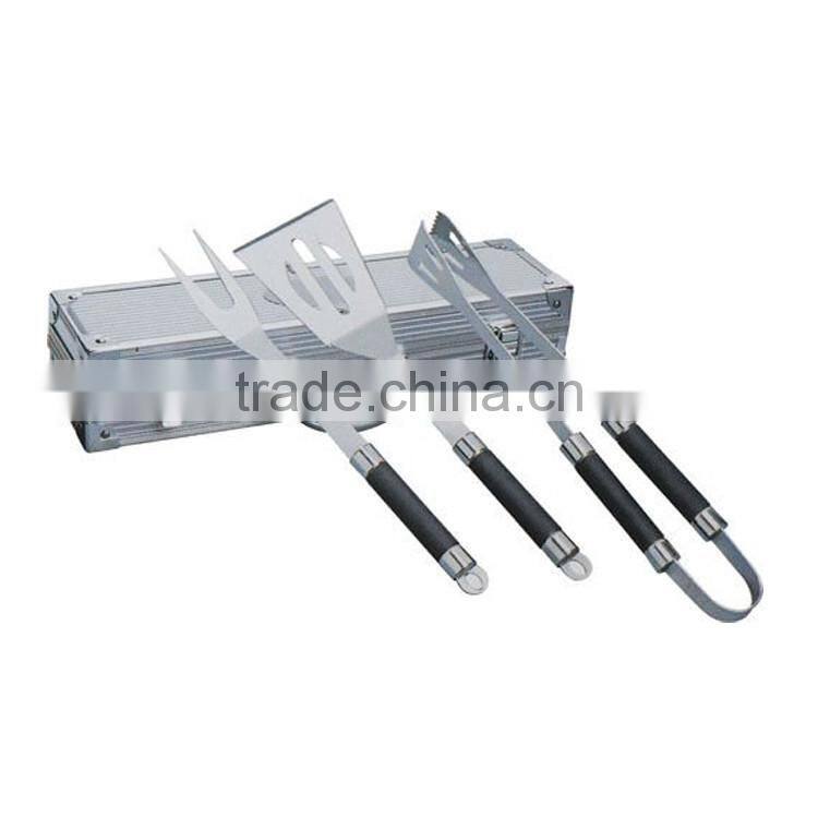 3pcs stainless steel bbq accessories with soft TPR coating handle