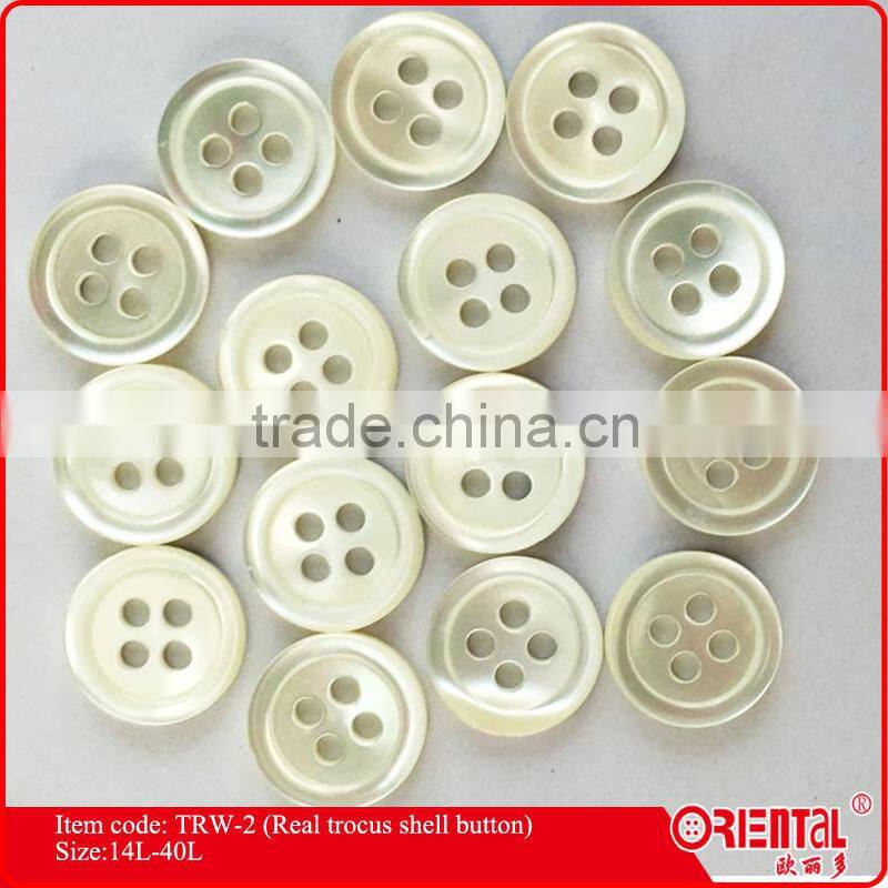 four holes real trocus shell buttons