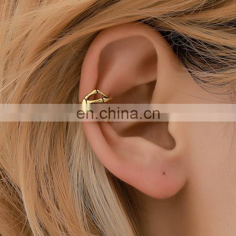 Vintage Antique Ear Cuff Punk Small hand Bone Hollow Charm Clip Earrings