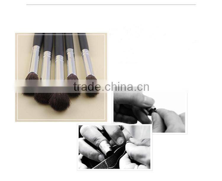Long wooden handle eye shadow brush blooming brush 1pc