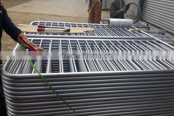 cheap hot dip galvanized + spray paint crowd control barrier for sale