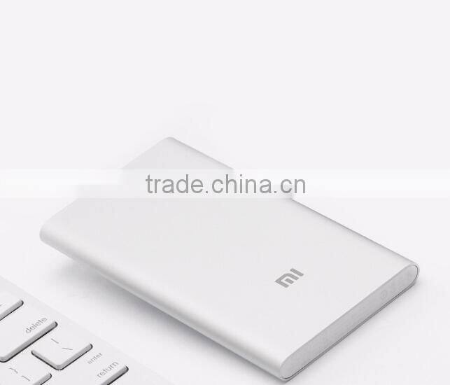 2015 Ultra-thin metal 5000mah oem power banks
