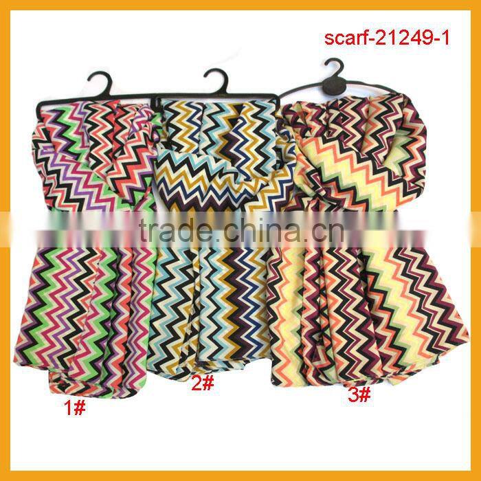 2014 wholesale fashionable square chiffon scarf
