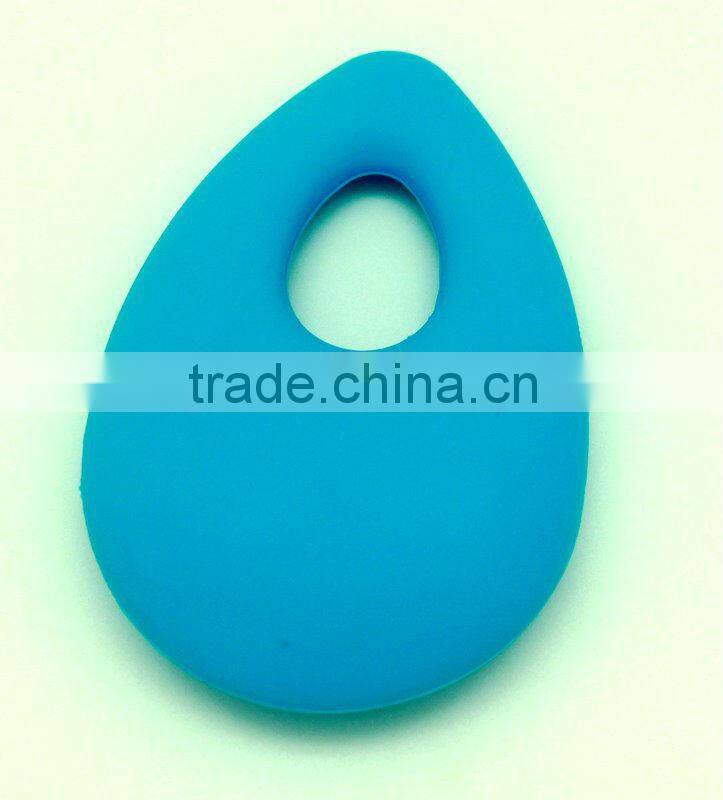 2013 custom design colorful silicone teething necklace