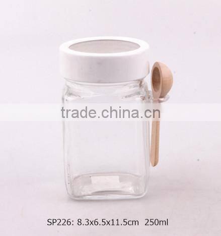 250ml square glass jar with metal lid and wood spoon