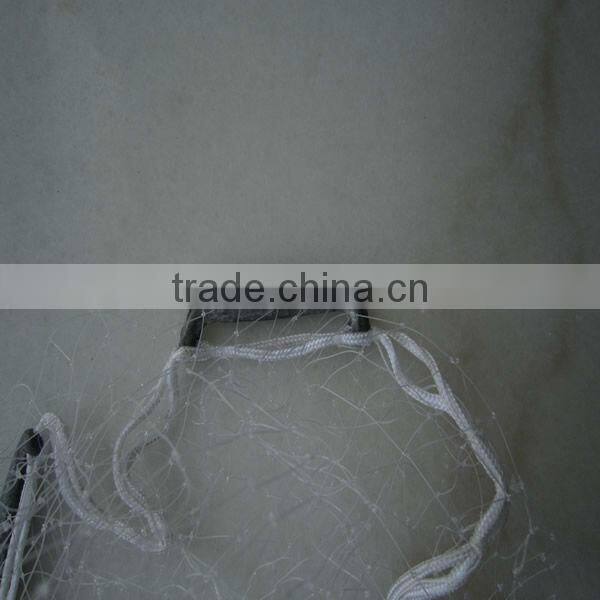 Bottom pocket casting net with banana sinker.